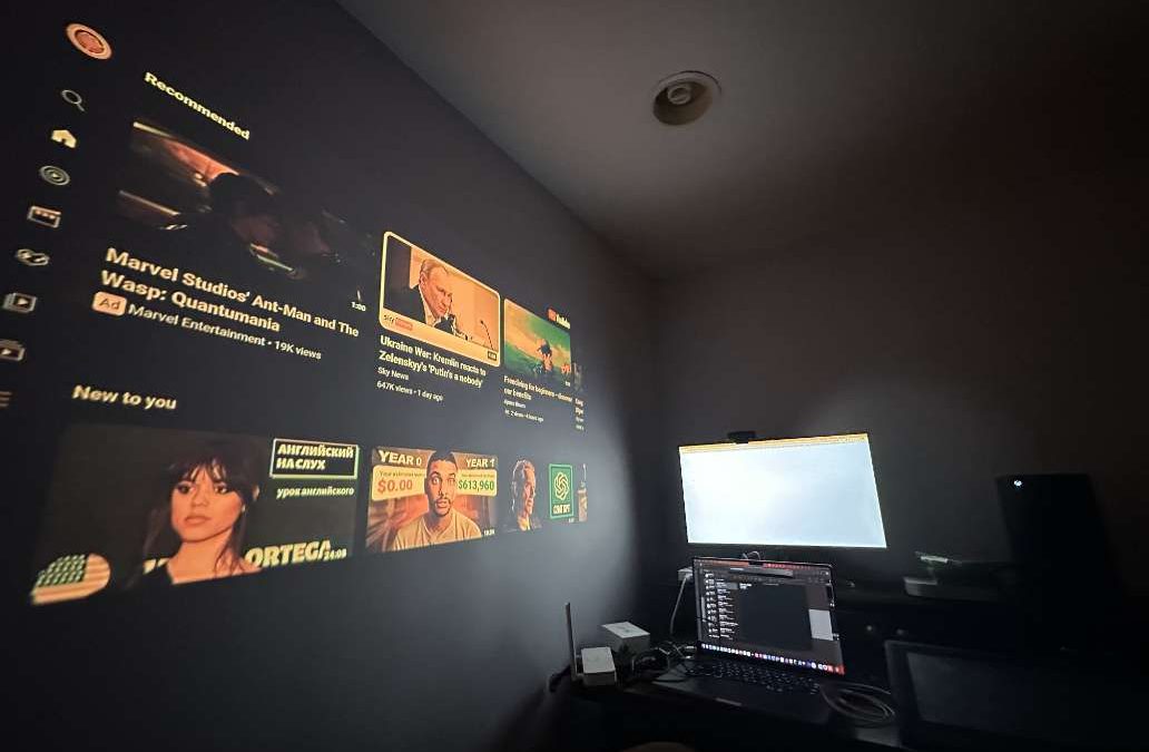 Compear uSSR symbol vs strategist synonym