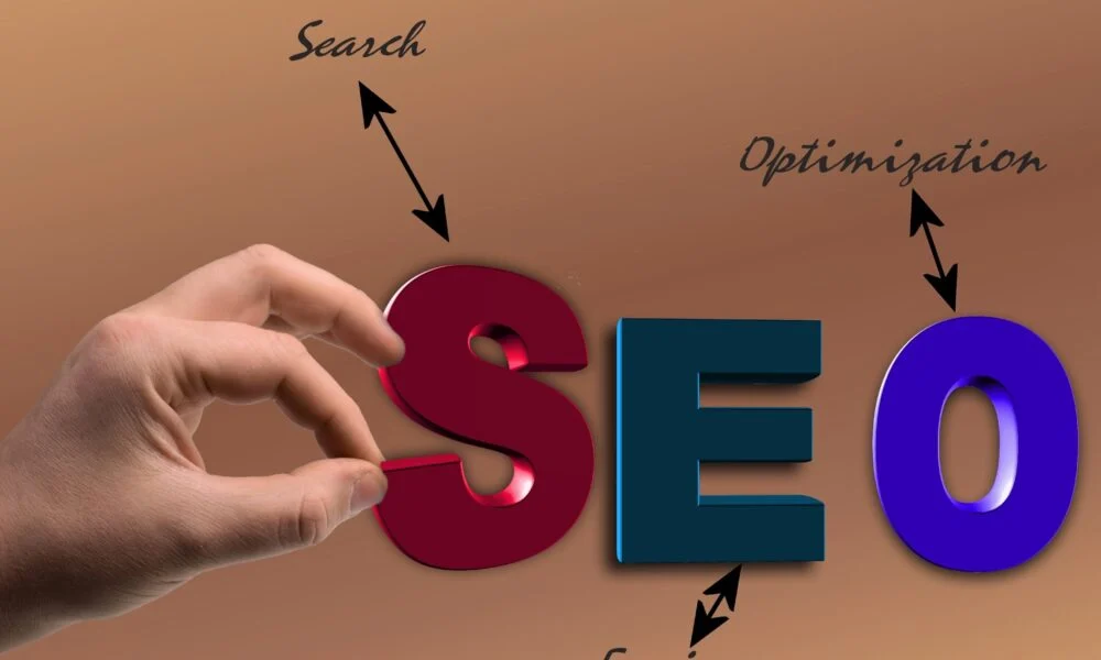 Hand holding seo